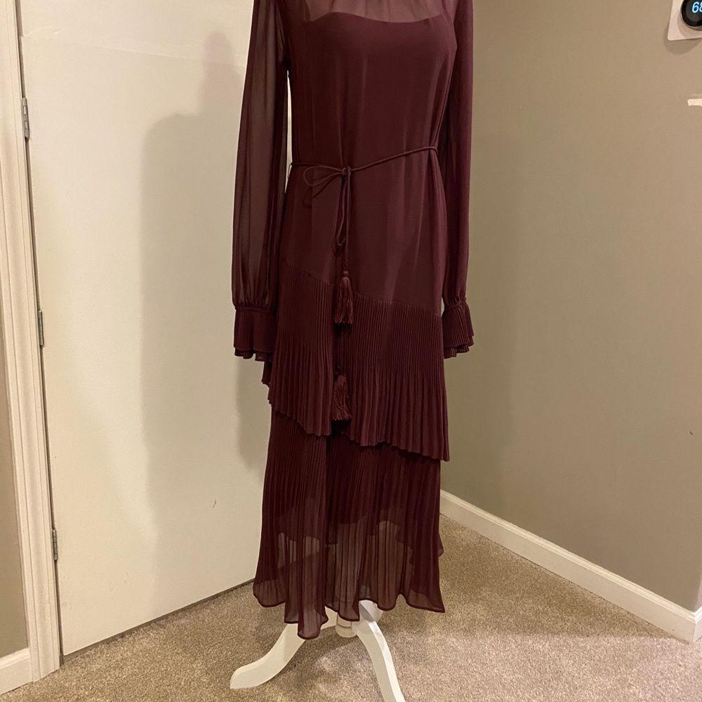 Dress   - Picture 2 of 13